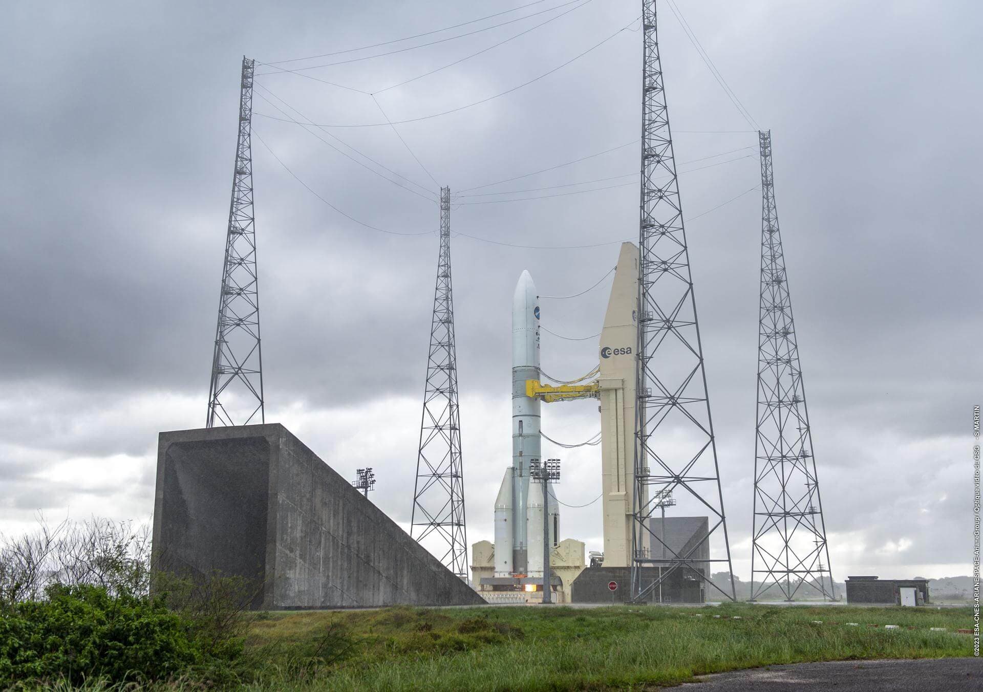 Amazon Leo (LE-01) — Ariane 64 at Guiana Space Centre, French Guiana, Feb 12, 2026