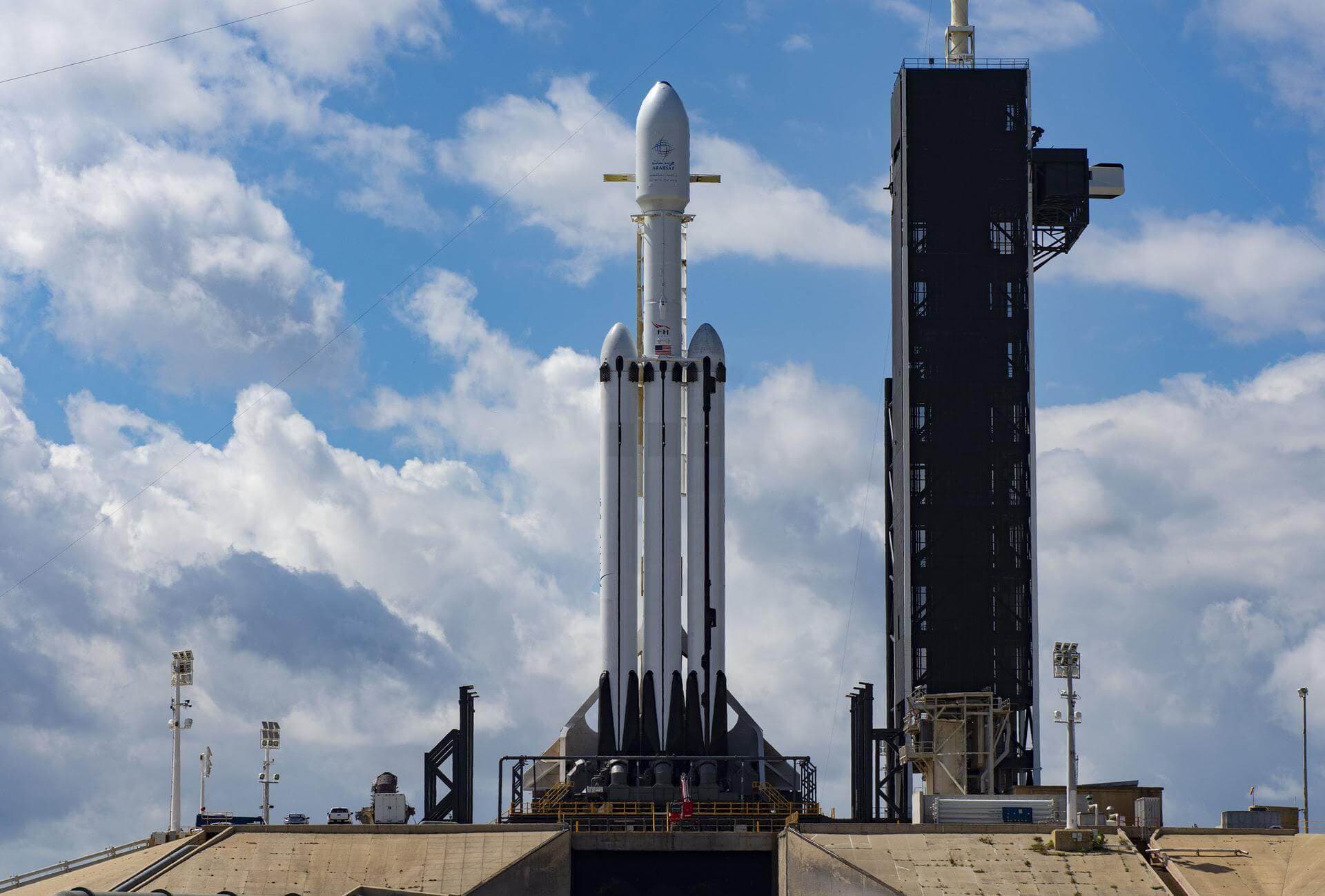 Gateway PPE & HALO: Falcon Heavy at Kennedy Space Center, FL, USA, Dec 31, 2027